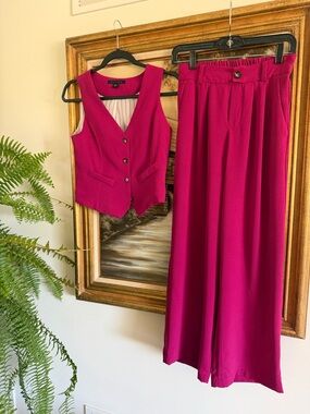 Tulle Fuchsia Wide-Leg Pants with Matching Vest